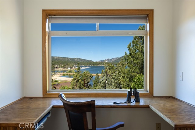 Detail Gallery Image 30 of 51 For 188 S Finch Dr, Big Bear Lake,  CA 92315 - 4 Beds | 3 Baths