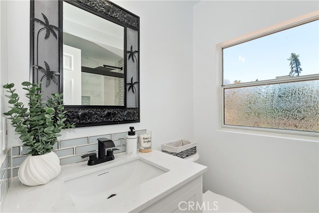 Detail Gallery Image 18 of 59 For 27757 North Bay Rd, Lake Arrowhead,  CA 92352 - 4 Beds | 3 Baths