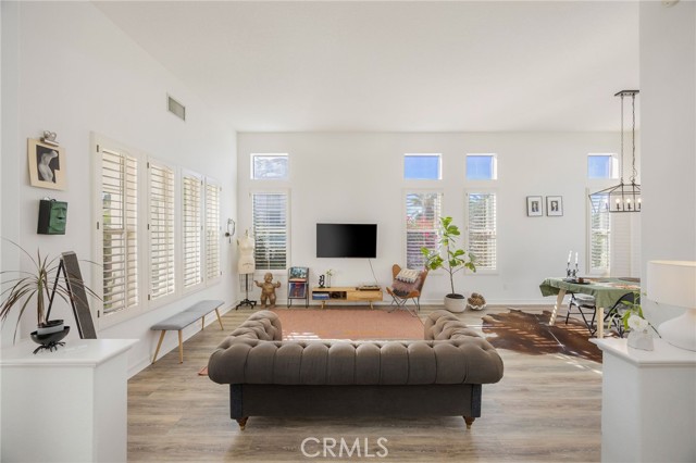 Detail Gallery Image 4 of 38 For 7211 Rockridge Ter, West Hills,  CA 91307 - 5 Beds | 4/1 Baths