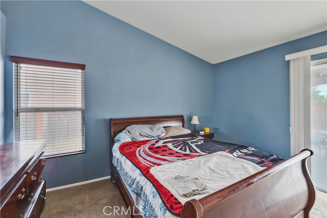 14445 Columbia Court, Adelanto CA: https://media.crmls.org/medias/df17ffce-cd48-4aed-b2d7-46b93f5d5f32.jpg
