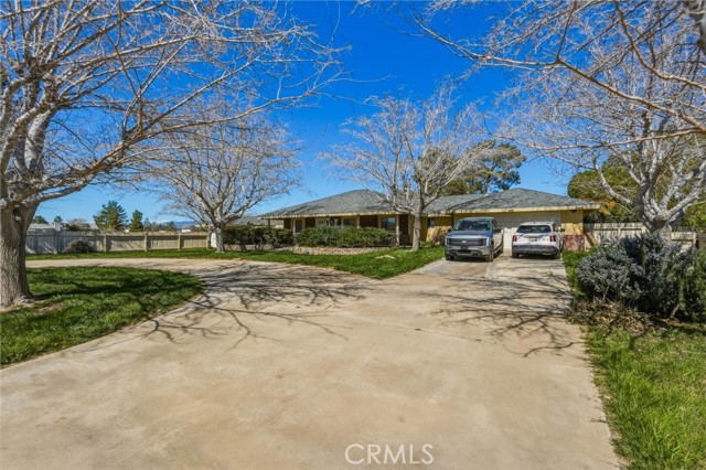 Detail Gallery Image 2 of 42 For 7321 Birch Ave, Rosamond,  CA 93560 - 4 Beds | 3 Baths