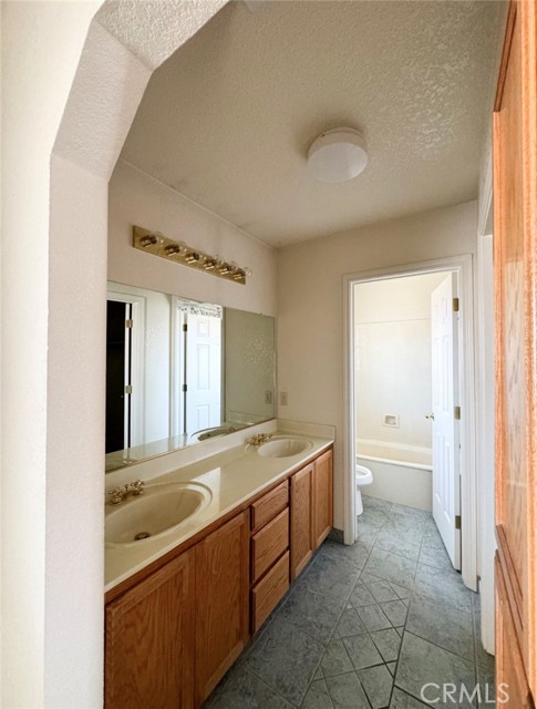 Detail Gallery Image 13 of 22 For 8628 Cameo Way, Hilmar,  CA 95324 - 3 Beds | 2 Baths