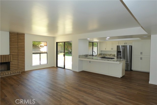 4768 Tiffany Park Circle, Santa Maria CA: https://media.crmls.org/medias/df186eb8-0100-46db-98bd-8616a7887dd3.jpg