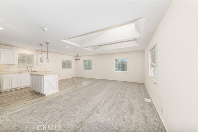 1560 Massachussetts Avenue, Riverside CA: https://media.crmls.org/medias/df1957a8-c21f-4c36-a010-f5d61543a999.jpg