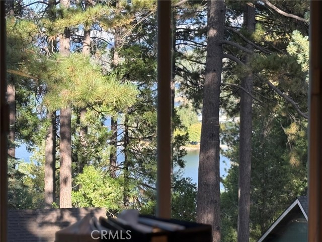 27403 Pinewood Drive, Lake Arrowhead, CA 92317