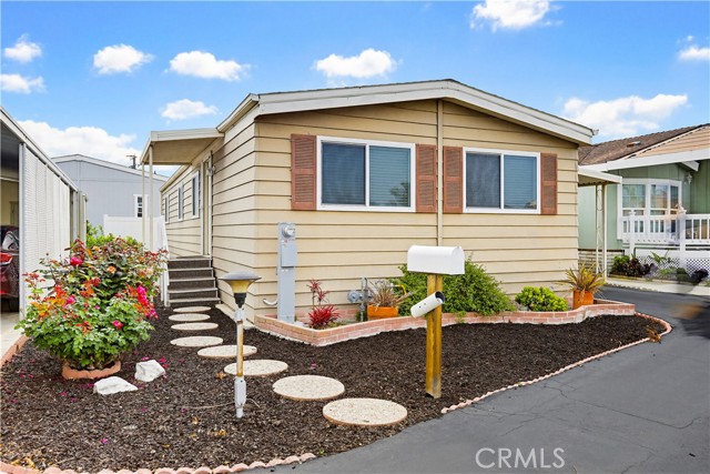 Front Image Thumbnail for CROC26063157