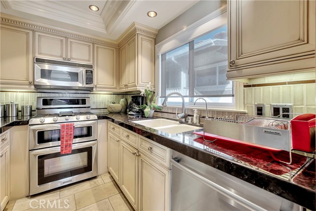 150 Cress Street, Laguna Beach CA: https://media.crmls.org/medias/df1a51f5-80cf-405c-b11d-cf40c8d10d9c.jpg