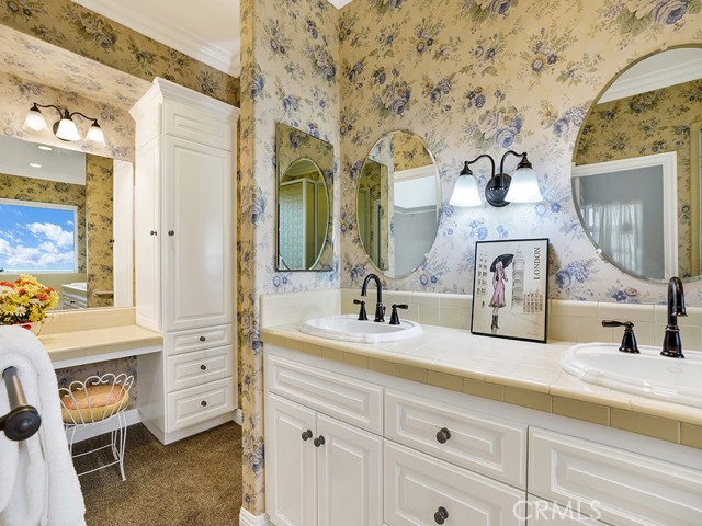 12272 Media Panorama, North Tustin CA: https://media.crmls.org/medias/df1a76e8-c119-4ab7-9028-e7eae20feb38.jpg