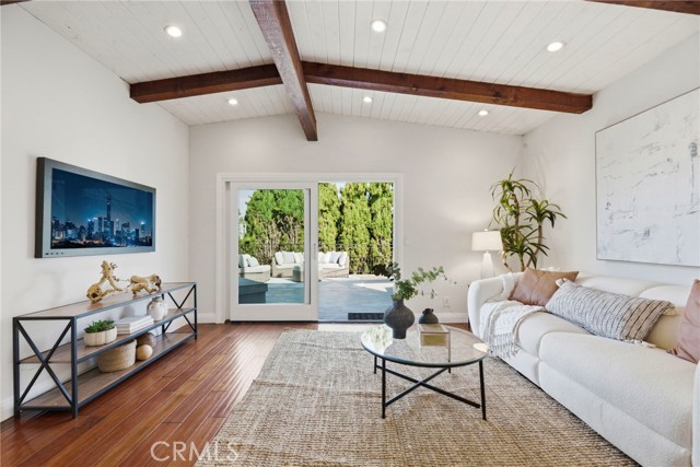 Detail Gallery Image 23 of 63 For 1001 2nd, Hermosa Beach,  CA 90254 - 5 Beds | 3/1 Baths