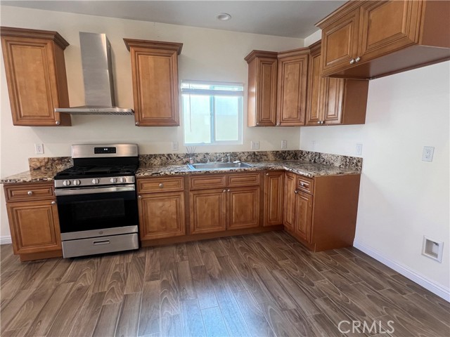 12285 Zeta Street, Garden Grove CA: https://media.crmls.org/medias/df1b9e54-ce85-4564-9bb1-1acc7aa44b8d.jpg