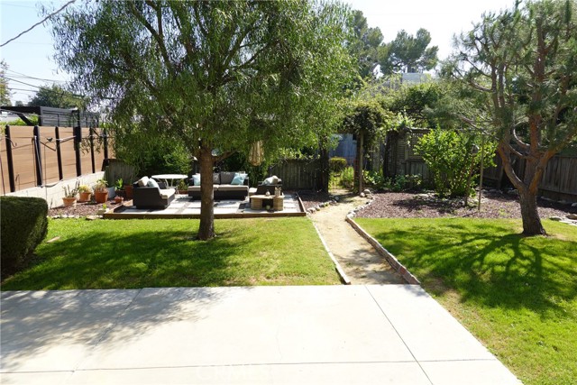 Detail Gallery Image 17 of 23 For 4828 Norwich Ave, Sherman Oaks,  CA 91403 - 2 Beds | 1 Baths