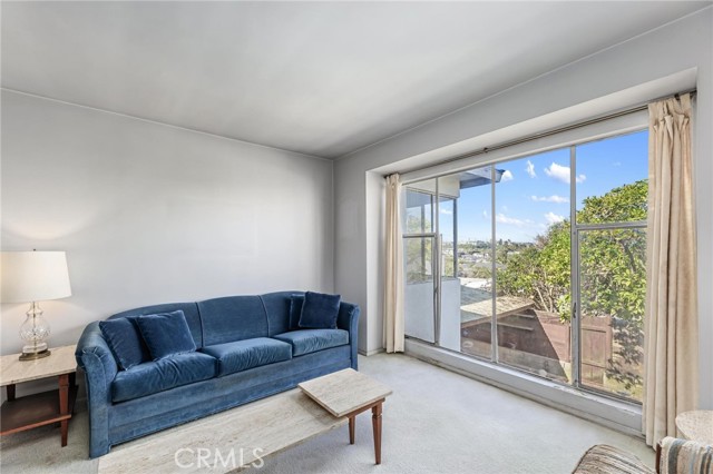 661 19th Street, Manhattan Beach, California 90266, 3 Bedrooms Bedrooms, ,1 BathroomBathrooms,Residential,For Sale,19th,SB24222440