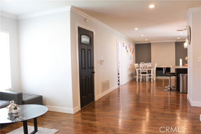 2314 Mcneil Circle, Corona CA: https://media.crmls.org/medias/df1eaad2-b5e5-45ab-a1e6-c72731c05b68.jpg