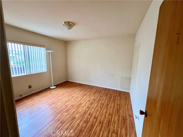 10545 Leolang Avenue photo 7