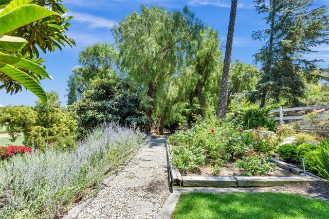 58 Dapplegray Ln, Rolling Hills Estates, California 90274, 4 Bedrooms Bedrooms, ,4 BathroomsBathrooms,Residential,Sold,Dapplegray Ln,SB22131207