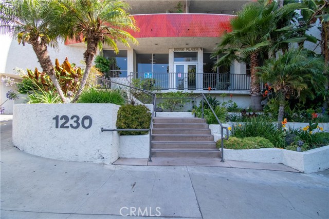 1230 Horn Avenue 525