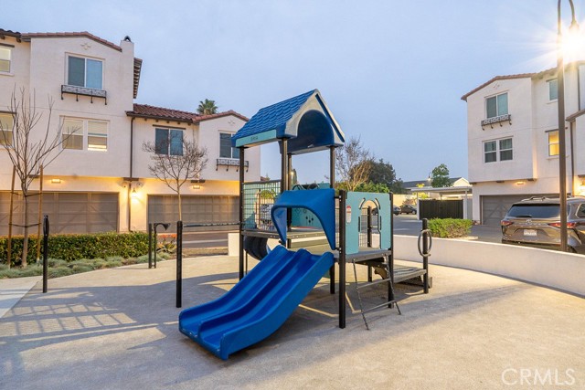 Detail Gallery Image 27 of 29 For 9869 Bria, Garden Grove,  CA 92844 - 2 Beds | 2/1 Baths