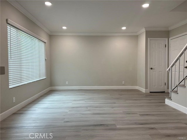 Detail Gallery Image 7 of 20 For 260 Linda Rosa Ave #1,  Pasadena,  CA 91107 - 3 Beds | 3 Baths