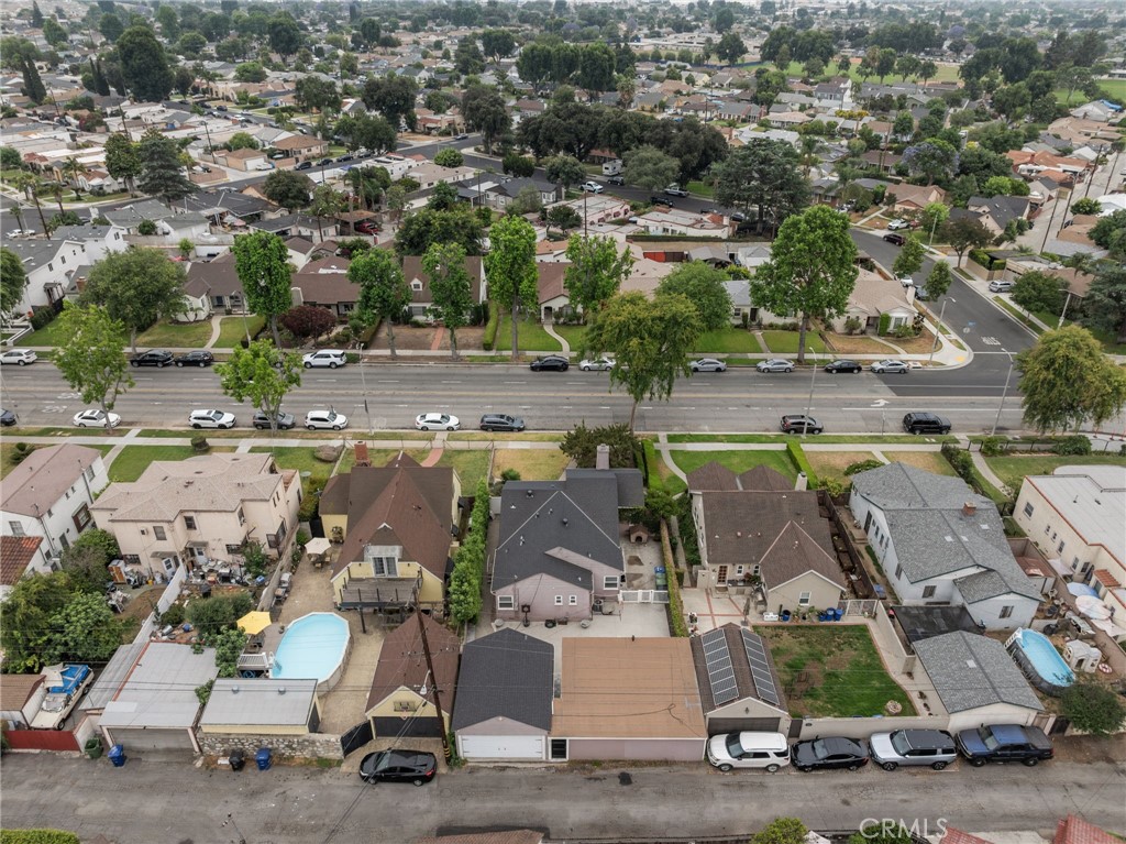 https://media.crmls.org/medias/df22545d-33ff-461b-b946-cc0cbc318ee4.jpg?preset=X-Large