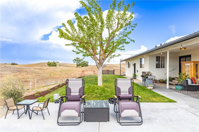 3150 Bluegrass Place, Creston CA: https://media.crmls.org/medias/df225f98-7cf0-4fcc-9ce8-f4fee8926e03.jpg