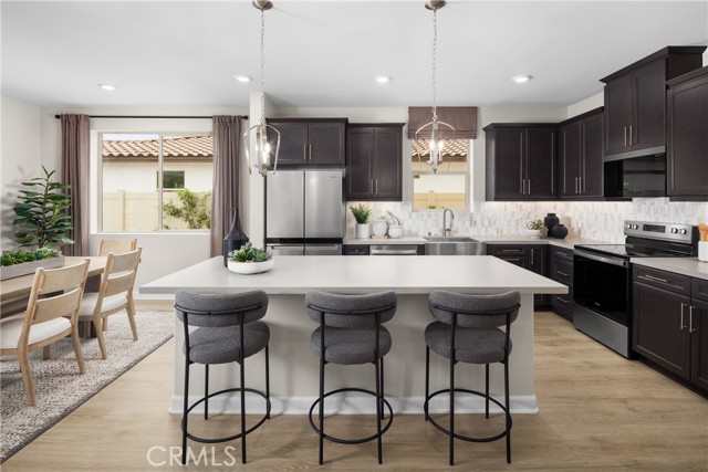 Detail Gallery Image 2 of 15 For 2024 Simpatico Pl, Escondido,  CA 92026 - 5 Beds | 3 Baths