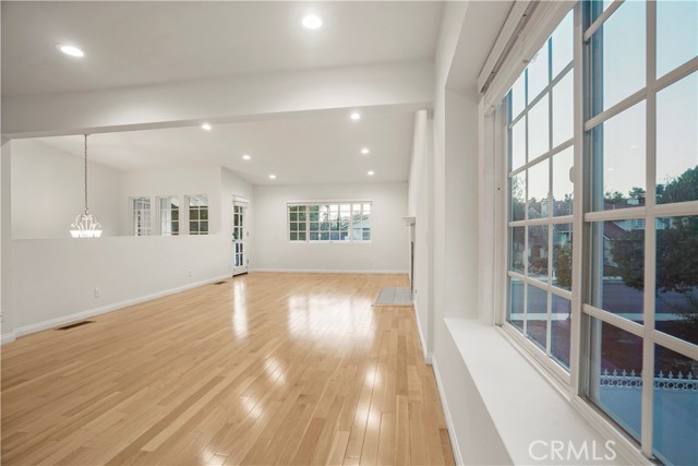 Detail Gallery Image 14 of 64 For 11738 Andasol Ave, Granada Hills,  CA 91344 - 5 Beds | 3 Baths