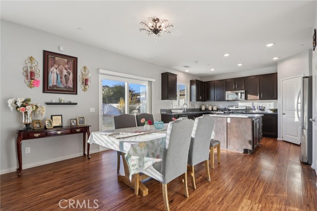 Detail Gallery Image 9 of 46 For 12960 Leawood St, Victorville,  CA 92392 - 4 Beds | 3 Baths