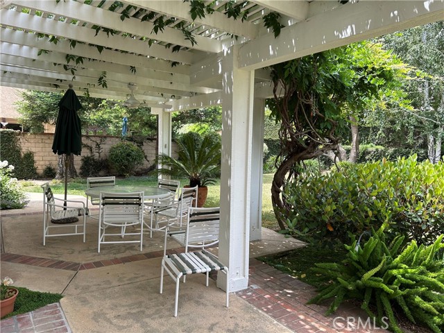6335 Germania Court, Agoura Hills CA: https://media.crmls.org/medias/df230d02-2735-482a-be43-85174b2786e6.jpg