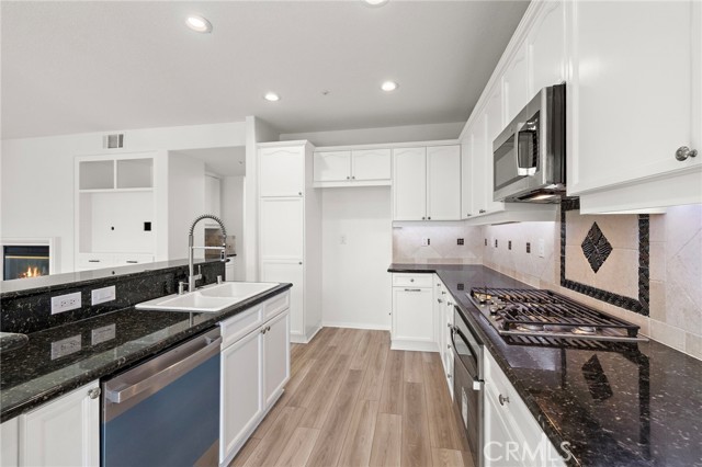 Detail Gallery Image 11 of 31 For 5725 Calle Polvorosa, San Clemente,  CA 92673 - 4 Beds | 3 Baths