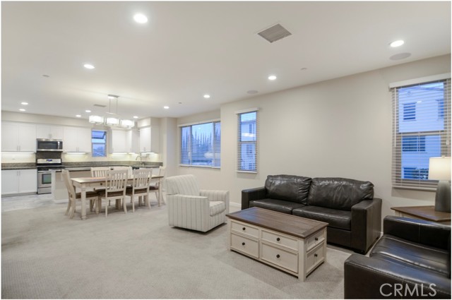 Detail Gallery Image 19 of 41 For 21406 Dahlia Ct, Trabuco Canyon,  CA 92679 - 4 Beds | 3/1 Baths