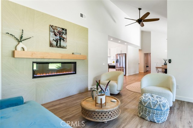 13288 Oak Crest Drive, Yucaipa CA: https://media.crmls.org/medias/df2497a7-fdf1-4d59-bff1-e0105ed55e43.jpg