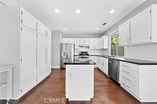 Detail Gallery Image 7 of 20 For 10016 Albee Ave, Tustin,  CA 92782 - 4 Beds | 3 Baths