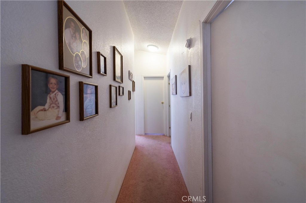 https://media.crmls.org/medias/df26d195-c730-4907-8c70-549cb5bd360d.jpg?preset=X-Large
