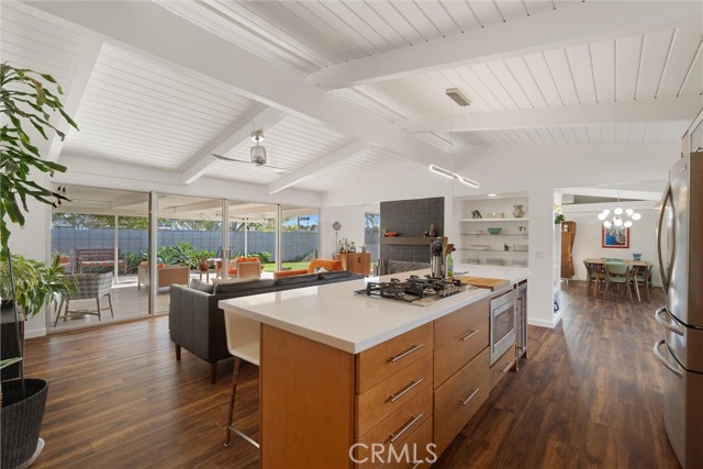 Detail Gallery Image 12 of 30 For 3202 N Studebaker Rd, Long Beach,  CA 90808 - 3 Beds | 2 Baths