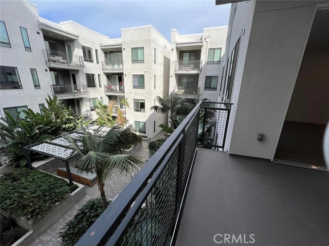 2404 Nolita, Irvine CA: https://media.crmls.org/medias/df28f98a-6b0e-44ee-9609-e8edf97918f0.jpg
