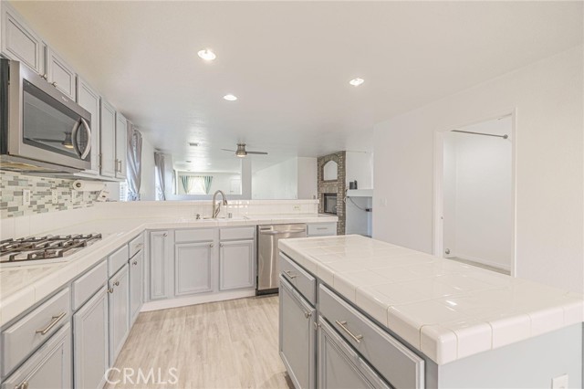 Detail Gallery Image 17 of 37 For 45043 18th St, Lancaster,  CA 93535 - 3 Beds | 2 Baths