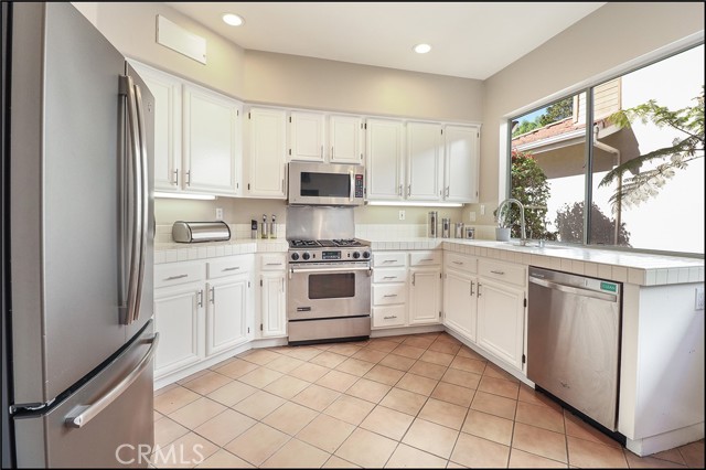 Detail Gallery Image 9 of 28 For 81 Cottage Ln, Aliso Viejo,  CA 92656 - 3 Beds | 2/1 Baths