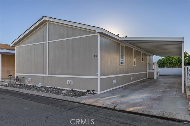 320 N Park Vista ST Unit: 21