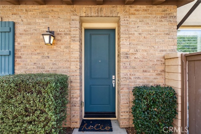 Detail Gallery Image 3 of 38 For 17 Clover, Lake Forest,  CA 92630 - 3 Beds | 2/1 Baths