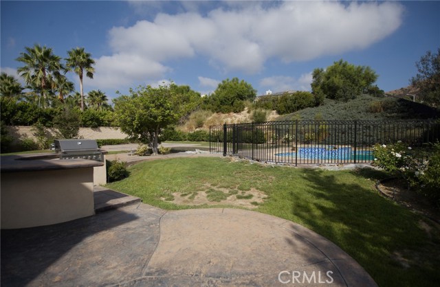 Detail Gallery Image 10 of 11 For 18549 Clydesdale, Granada Hills,  CA 91344 - 5 Beds | 6 Baths