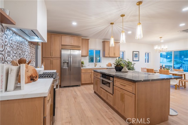 Detail Gallery Image 11 of 38 For 6325 Long St, Los Angeles,  CA 90043 - 3 Beds | 2 Baths