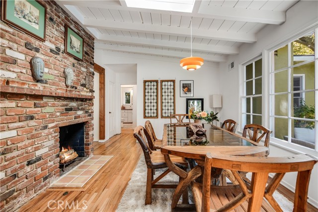 4295 Canoga Avenue, Woodland Hills CA: https://media.crmls.org/medias/df2e6b0e-71b6-4f1b-b0bd-73e74f3b9766.jpg
