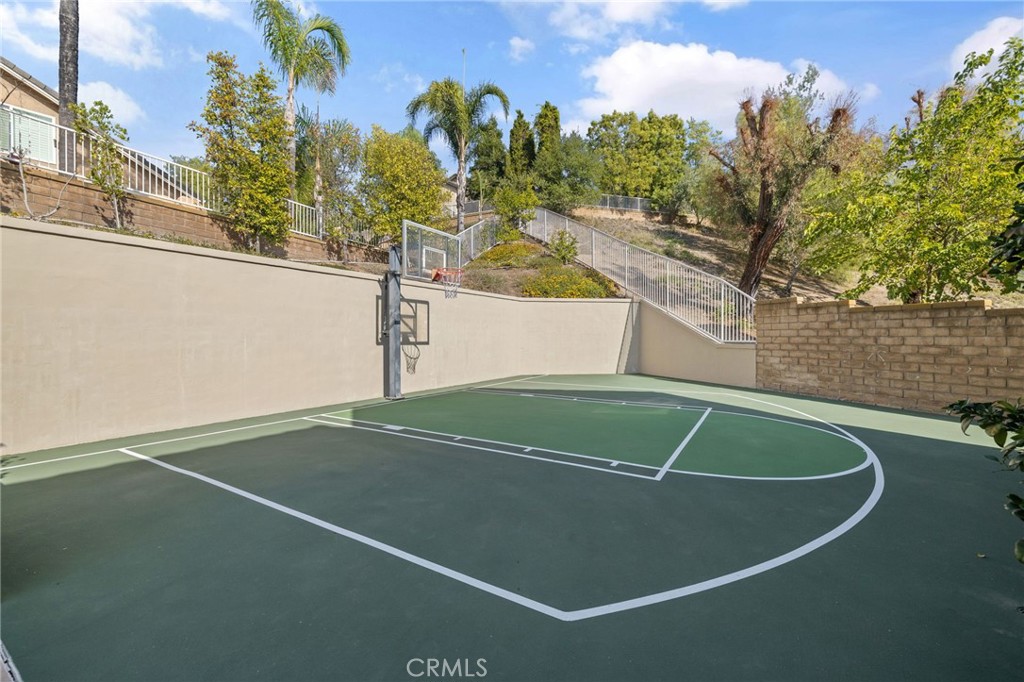 MLS #OC25228132 image #34