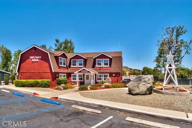 33310 Homestead Lane, Wildomar CA: https://media.crmls.org/medias/df2f5cd2-6fce-4689-874a-b3c5bf6a88dc.jpg