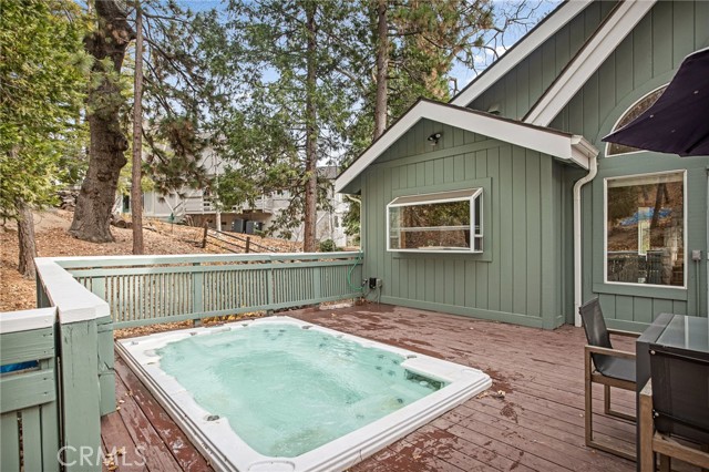 Detail Gallery Image 32 of 52 For 27516 West Shore Rd, Lake Arrowhead,  CA 92352 - 4 Beds | 4 Baths