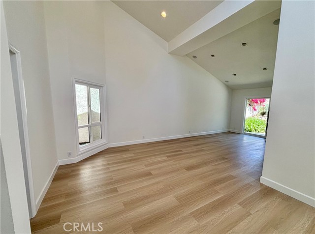 28142 Carpenteria Court, Laguna Niguel CA: https://media.crmls.org/medias/df301e39-bc80-4855-95bd-e51980005519.jpg