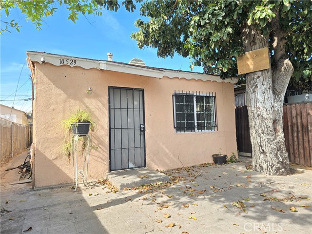 Detail Gallery Image 7 of 20 For 10529 Grape, Los Angeles,  CA 90002 - 6 Beds | 2 Baths