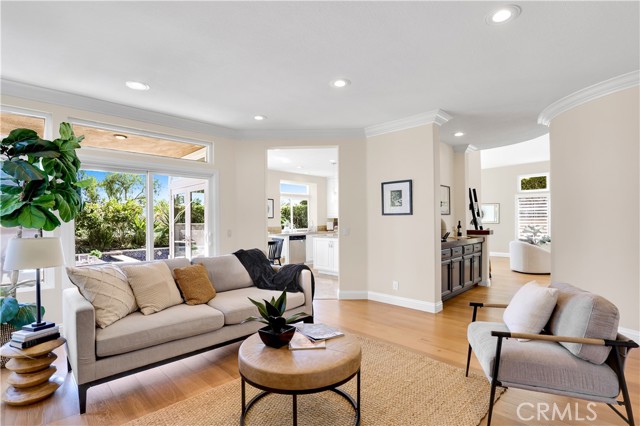 Detail Gallery Image 13 of 59 For 10 Glastonbury, Laguna Niguel,  CA 92677 - 4 Beds | 3/1 Baths