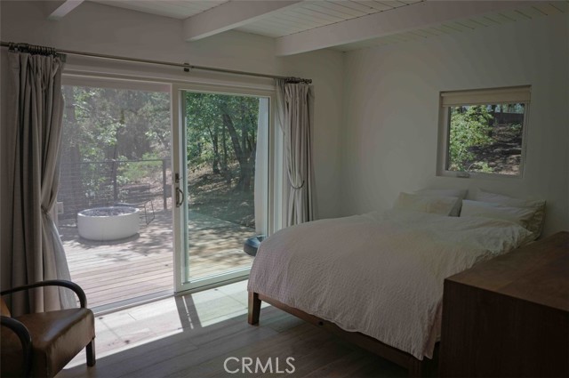 1554 Coyote Court, Big Bear City CA: https://media.crmls.org/medias/df313cae-3859-48ef-b1b5-cb3248642ba3.jpg
