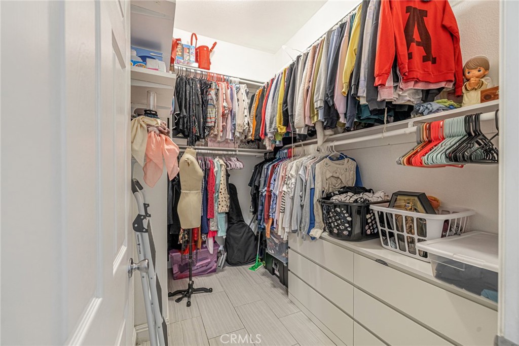 https://media.crmls.org/medias/df316502-6f44-420f-89ac-6af798fdf5d1.jpg?preset=X-Large
